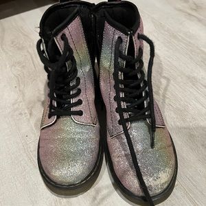 Girls Dr. Martens sparkle multi color… size 4